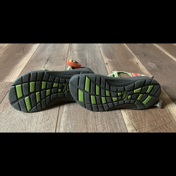 Chacos Girls Sz 2 Chacos - Picture 5 of 6